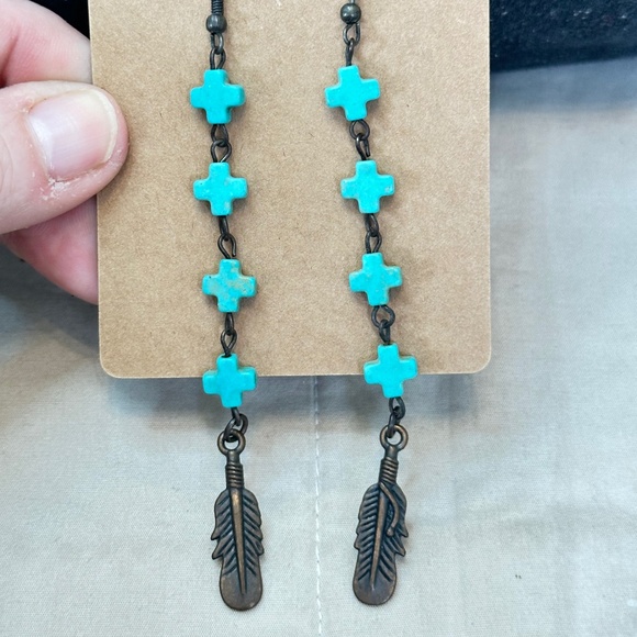 2/$20 Silver tone/copper/Howlite long dangle earrings w/feather charms - Picture 2 of 13